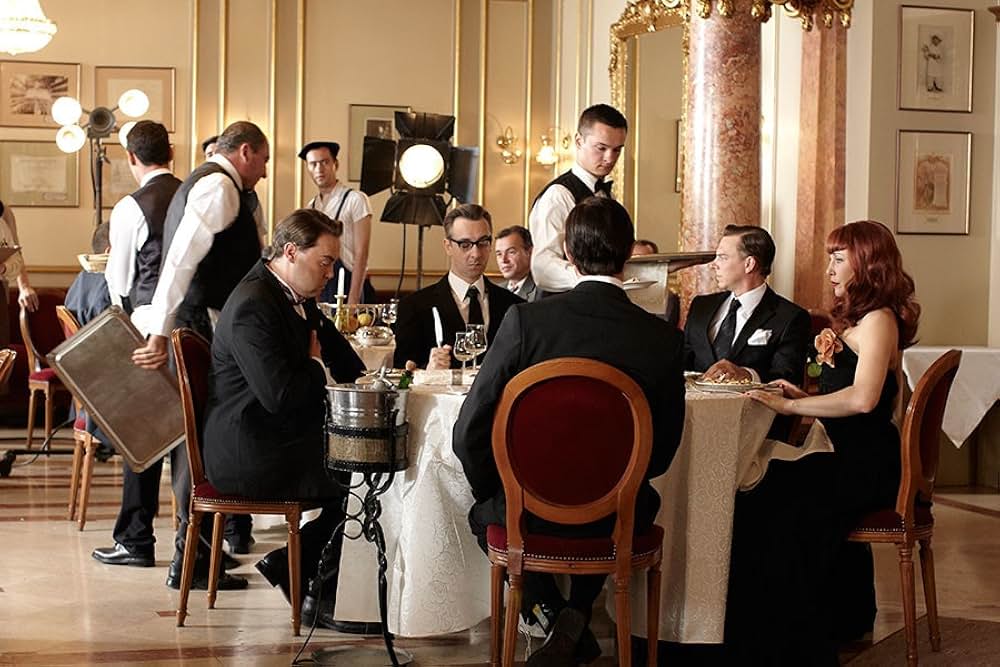 Closer to the Moonの画像