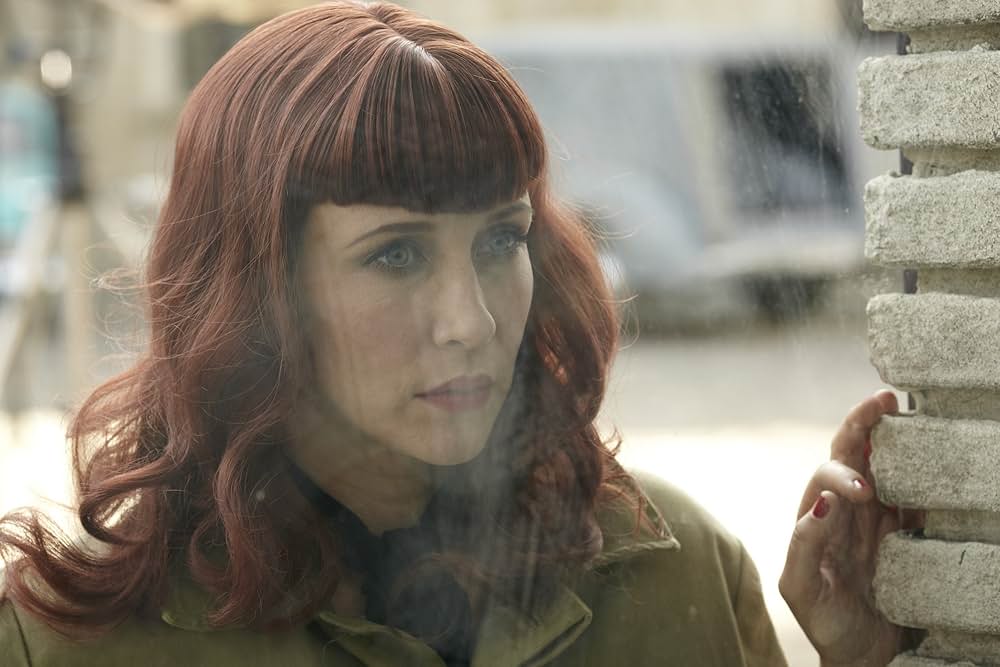 Closer to the Moonの画像