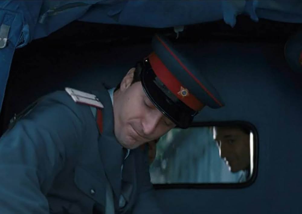 Closer to the Moonの画像