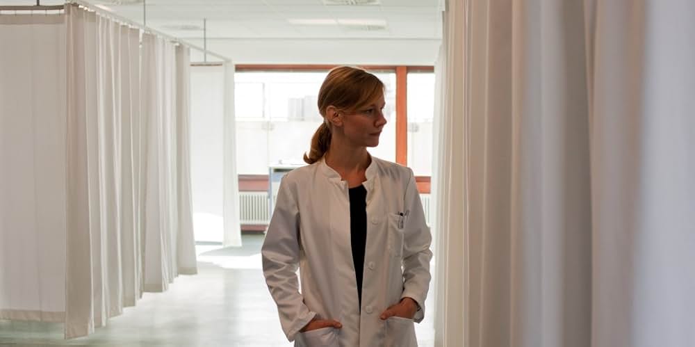 裸の診察室の画像