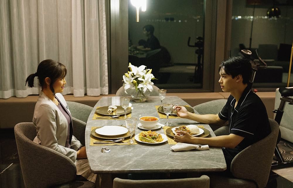 Under Parallel Skiesの画像