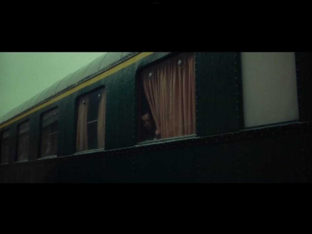 イヤーウィグ/氷の⻭を持つ少女の画像