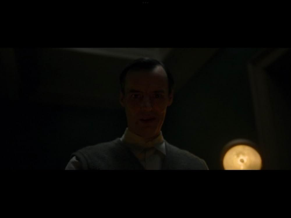 イヤーウィグ/氷の⻭を持つ少女の画像