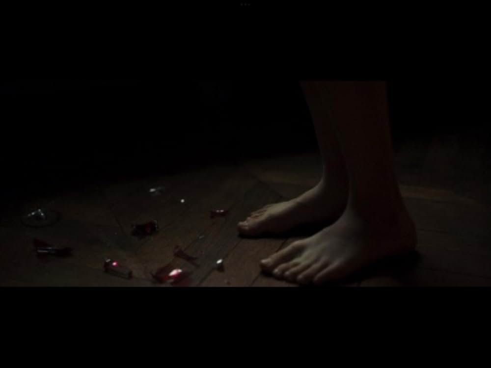 イヤーウィグ/氷の⻭を持つ少女の画像