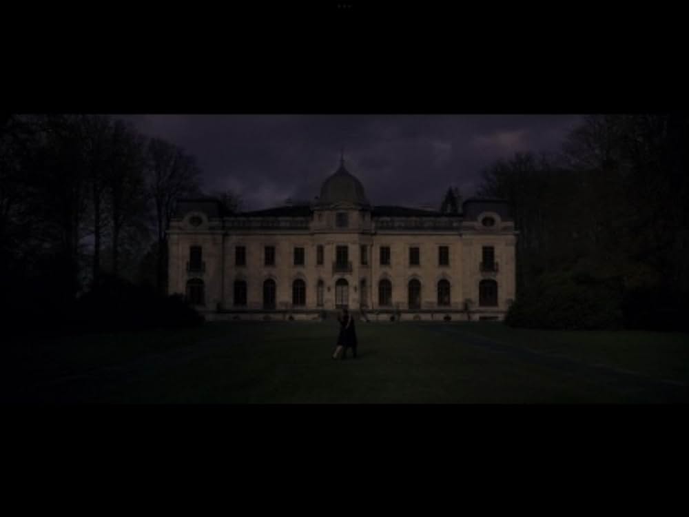 イヤーウィグ/氷の⻭を持つ少女の画像