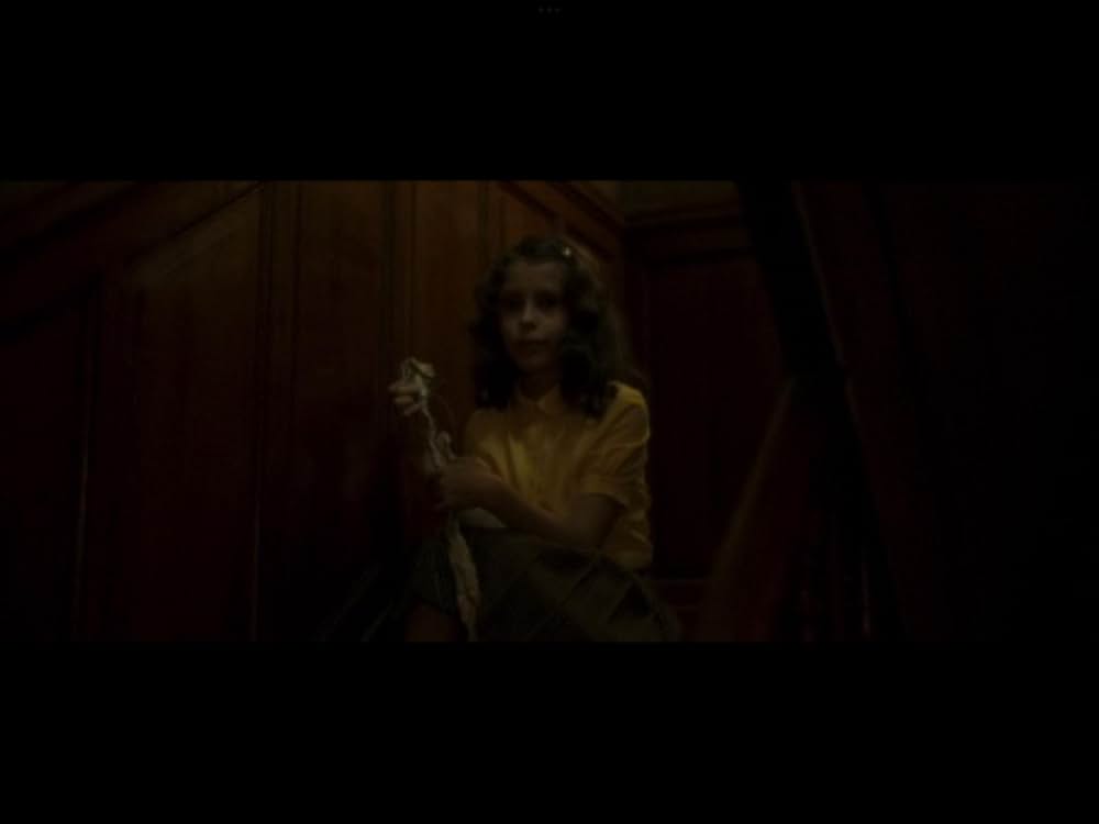 イヤーウィグ/氷の⻭を持つ少女の画像