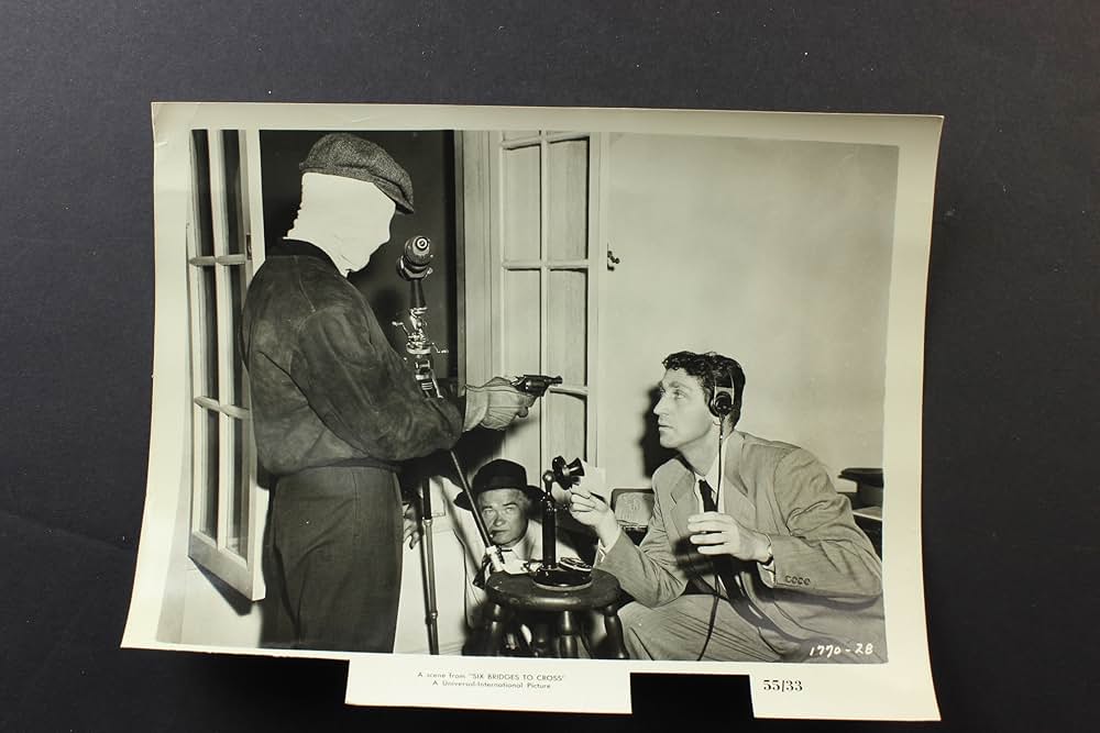 六つの橋を渡る男の画像