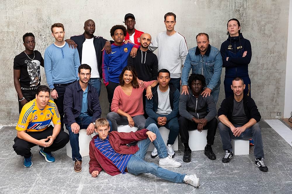 スクールライフ: パリの空の下での画像