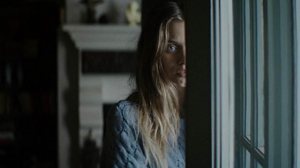 ストレンジャー 異界からの訪問者の画像