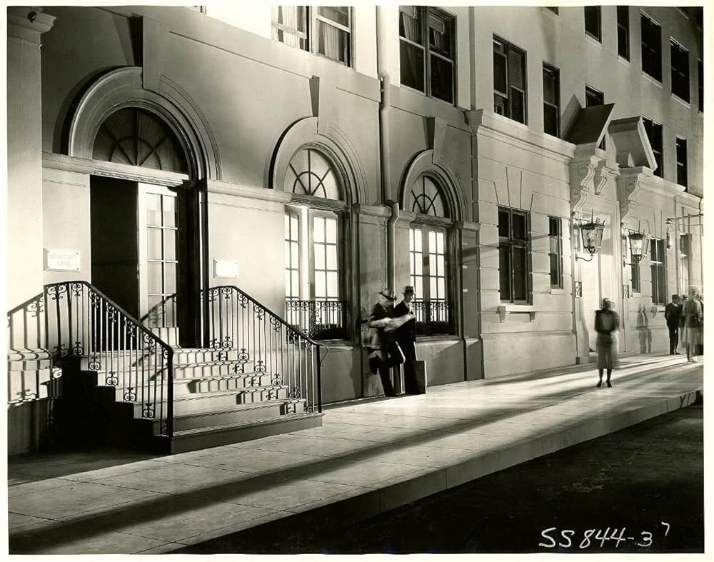 悪魔が跳び出すの画像