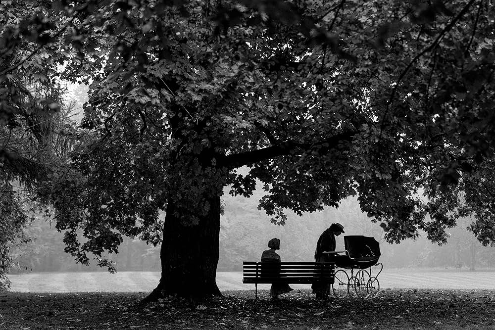 ガール・ウィズ・ニードルの画像