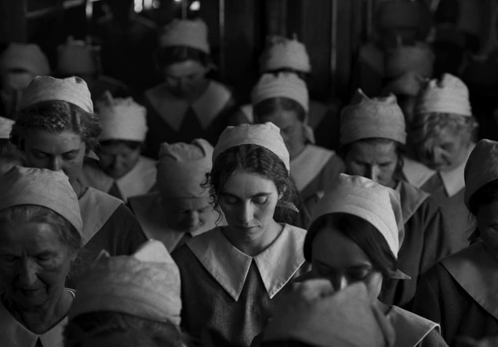 ガール・ウィズ・ニードルの画像