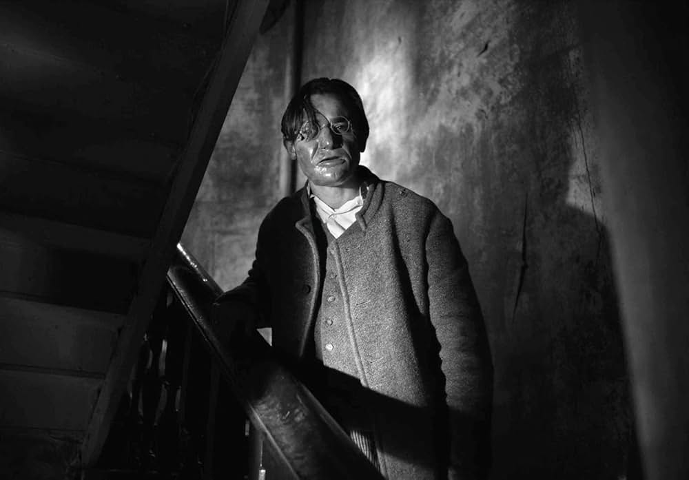 ガール・ウィズ・ニードルの画像