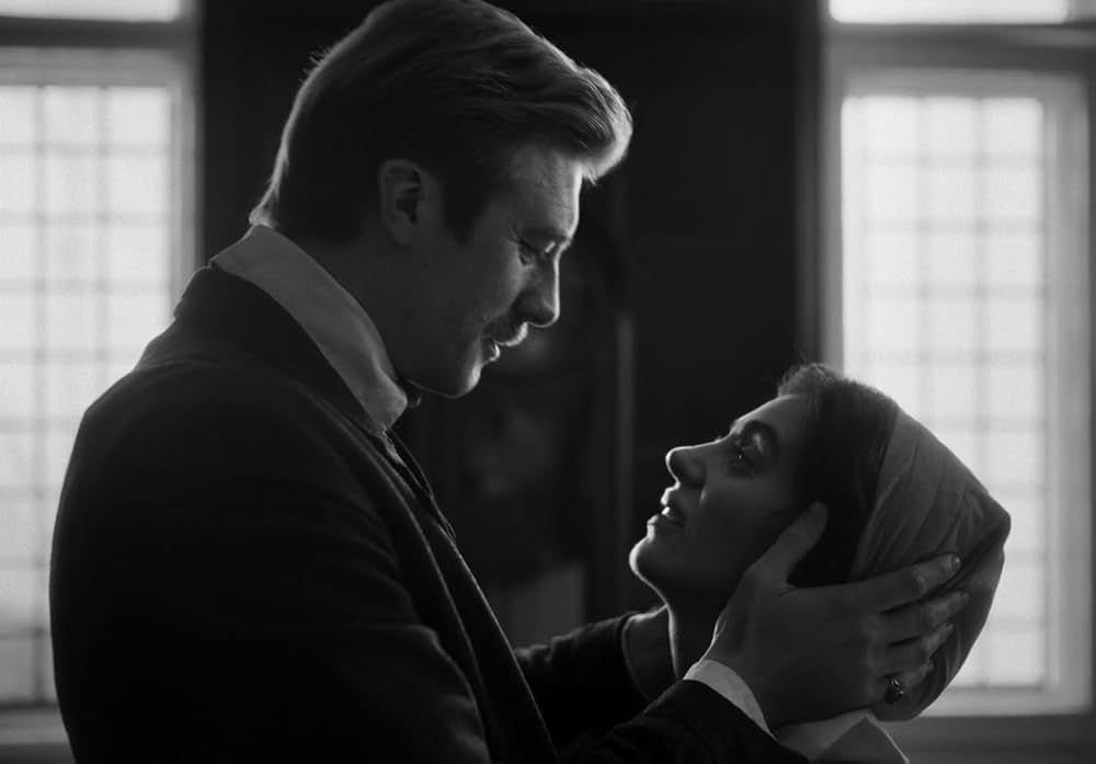 ガール・ウィズ・ニードルの画像