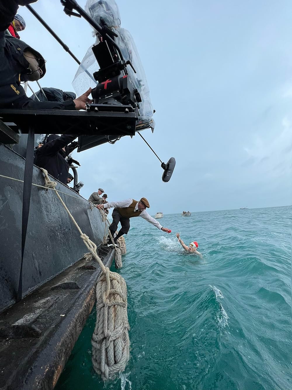 ヤング・ウーマン・アンド・シーの画像