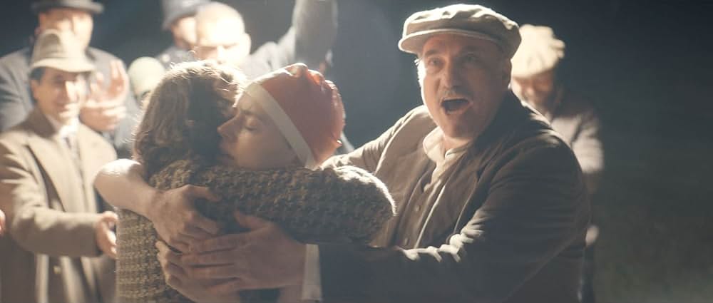 ヤング・ウーマン・アンド・シーの画像