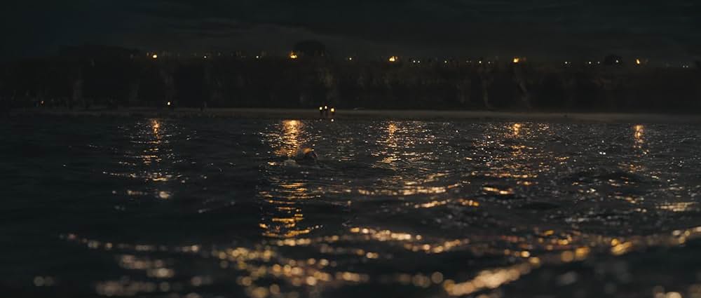 ヤング・ウーマン・アンド・シーの画像