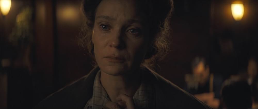 ヤング・ウーマン・アンド・シーの画像