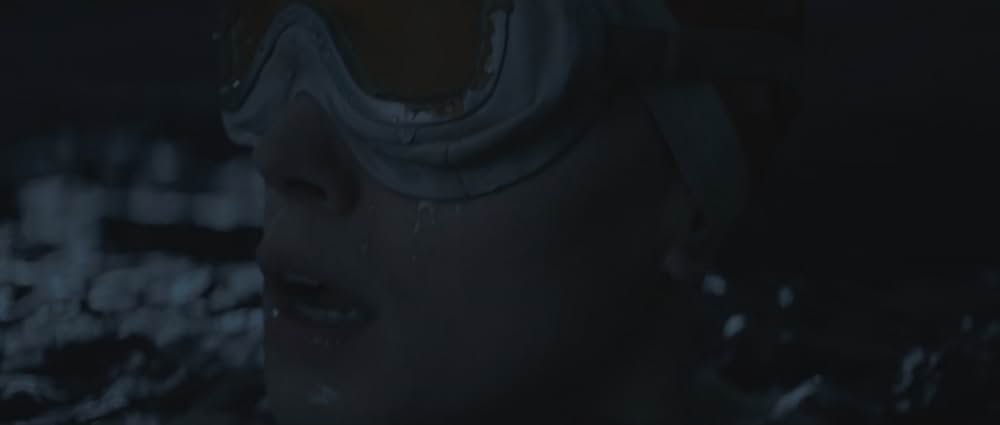 ヤング・ウーマン・アンド・シーの画像