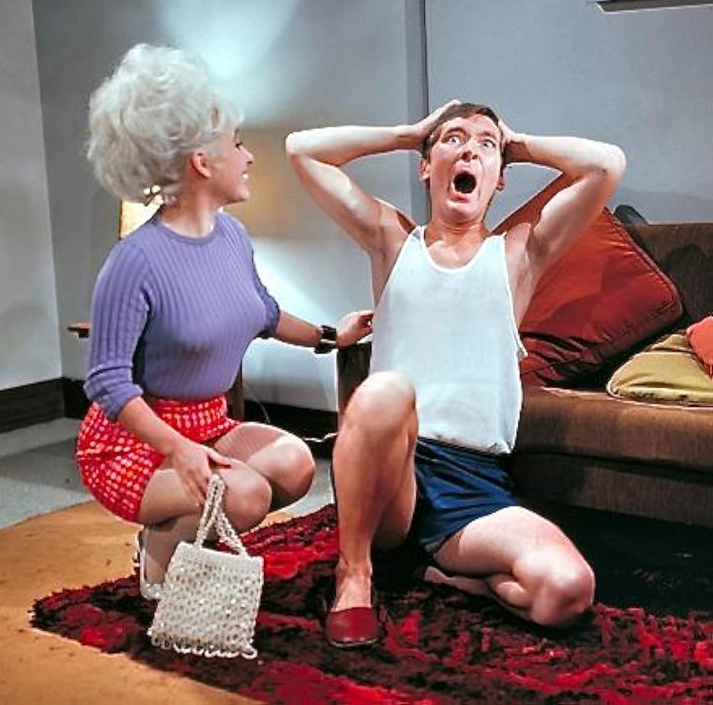 ピンクの病院／ドクター・ストップの画像