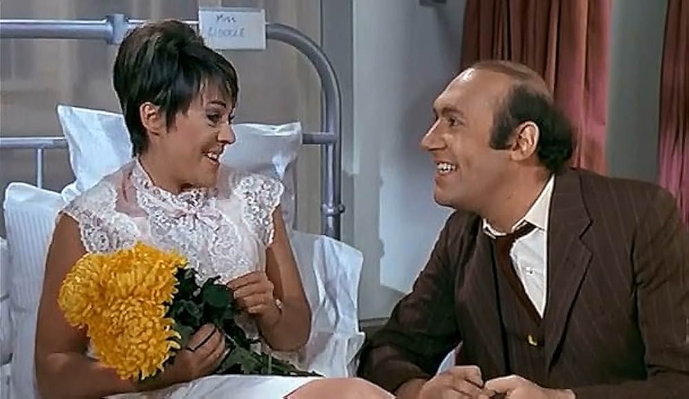 ピンクの病院／ドクター・ストップの画像