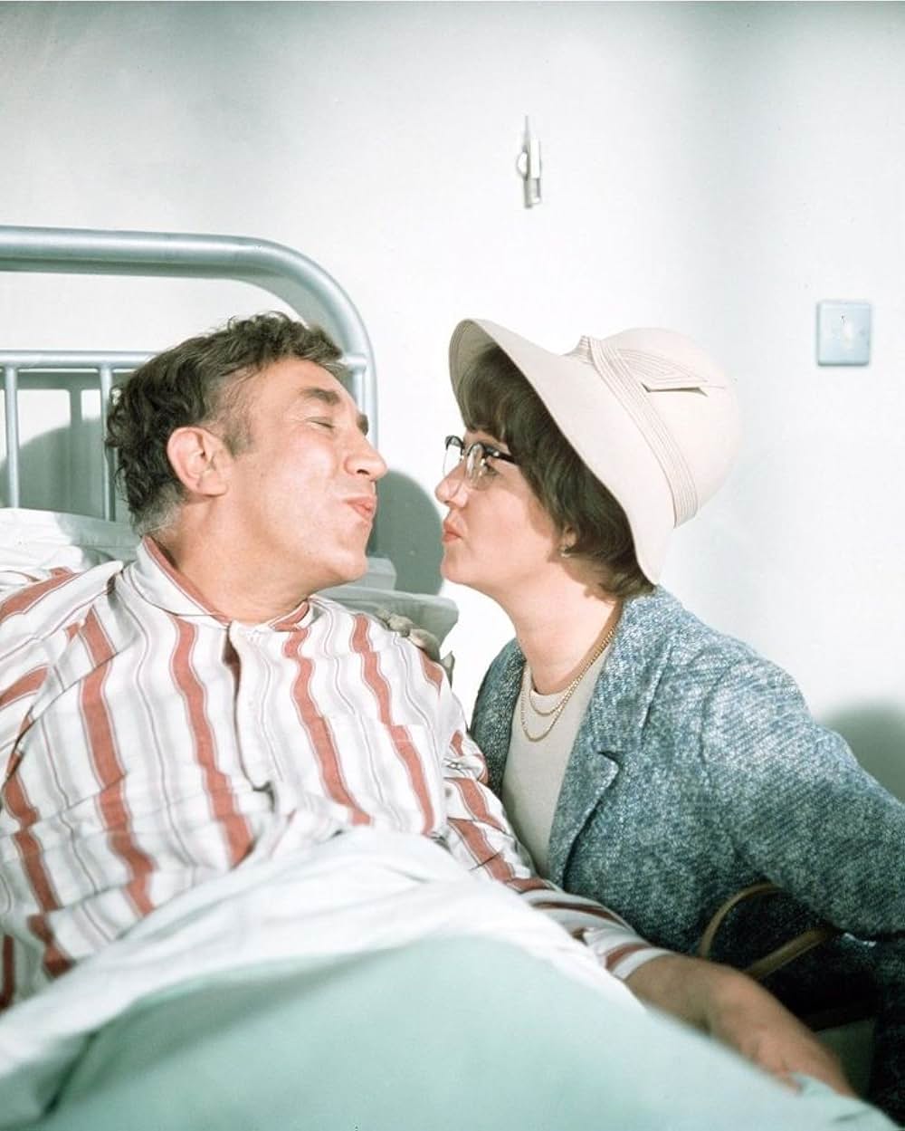 ピンクの病院／ドクター・ストップの画像