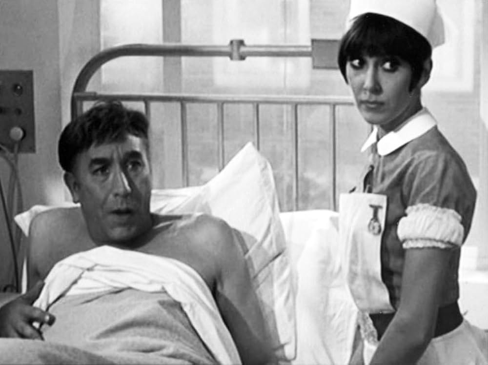 ピンクの病院／ドクター・ストップの画像