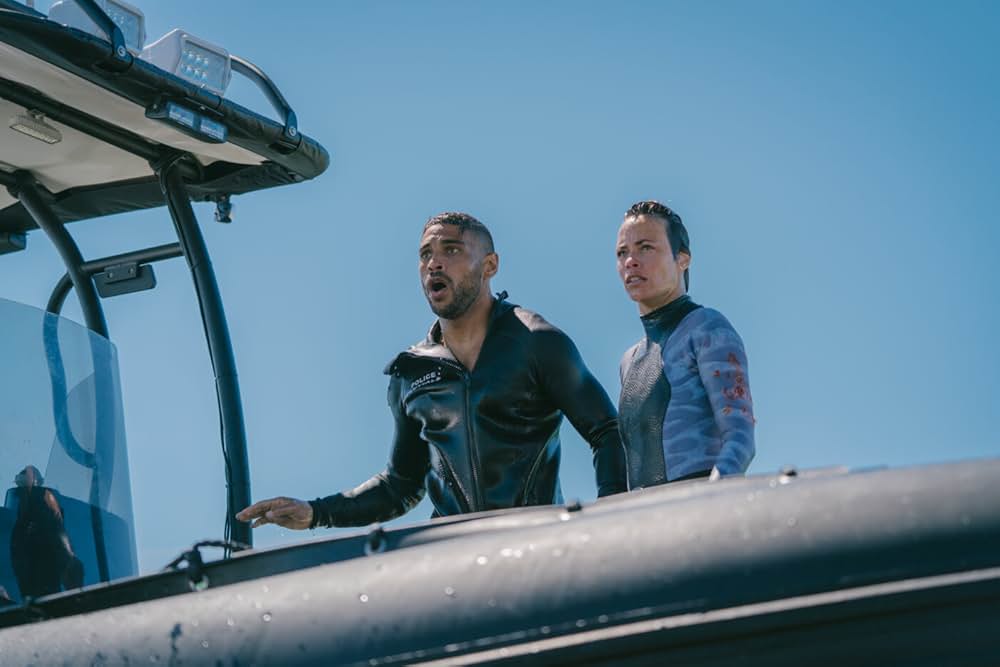 セーヌ川の水面の下にの画像