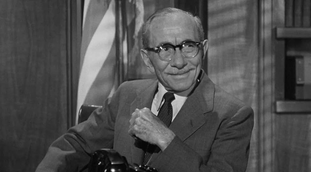 極地からの怪物 大カマキリの脅威の画像