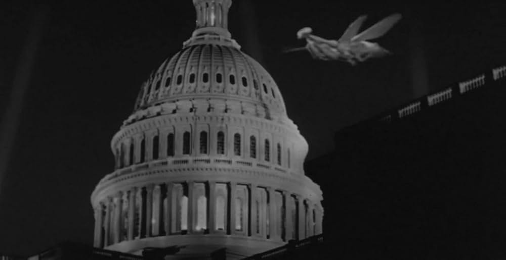 極地からの怪物 大カマキリの脅威の画像