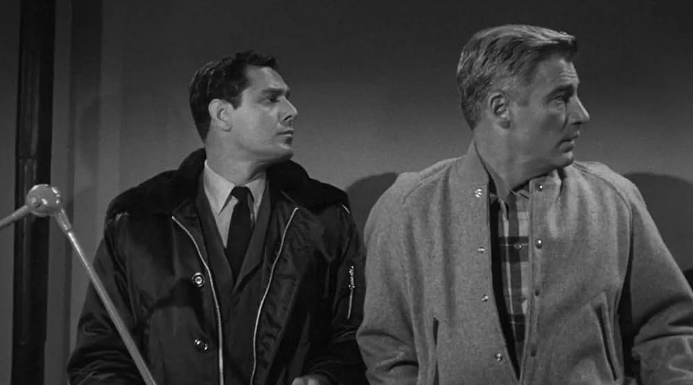 極地からの怪物 大カマキリの脅威の画像