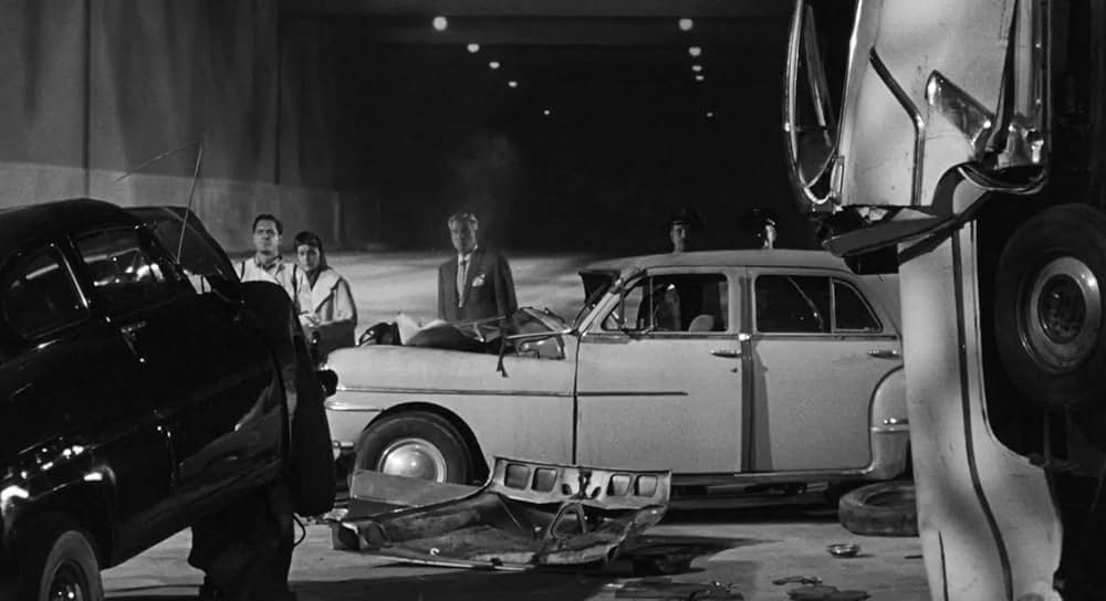 極地からの怪物 大カマキリの脅威の画像