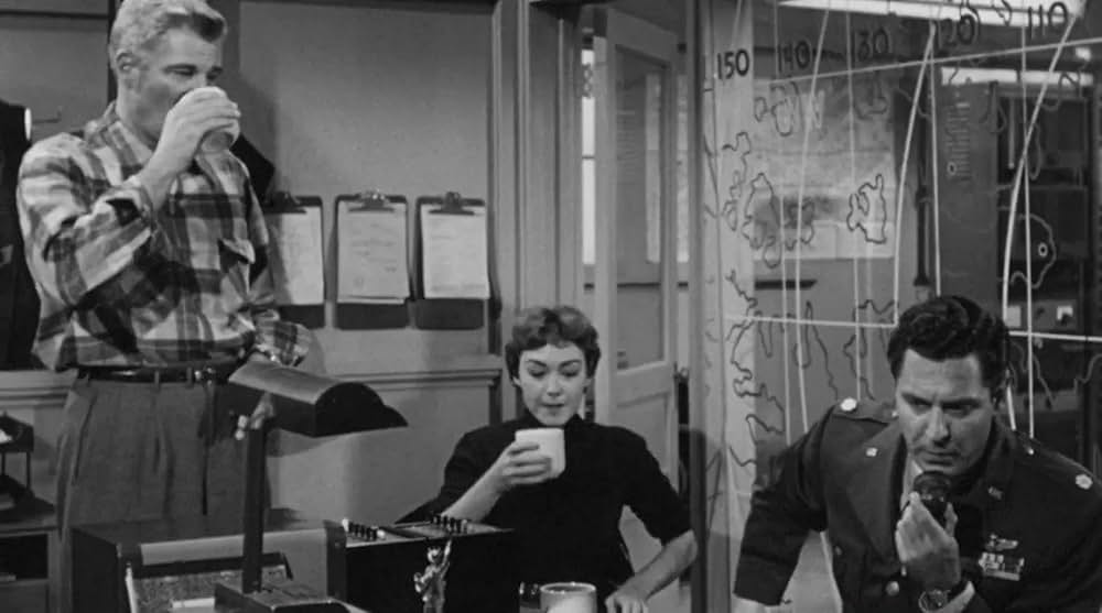 極地からの怪物 大カマキリの脅威の画像