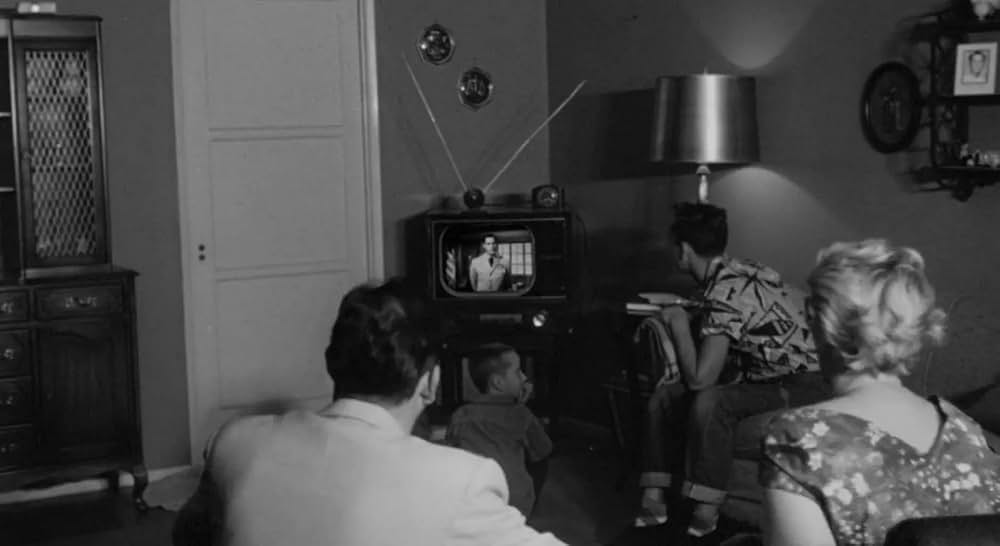 極地からの怪物 大カマキリの脅威の画像