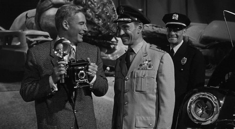 極地からの怪物 大カマキリの脅威の画像