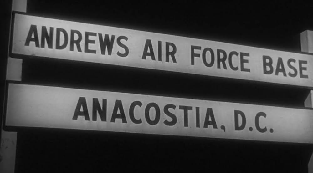 極地からの怪物 大カマキリの脅威の画像