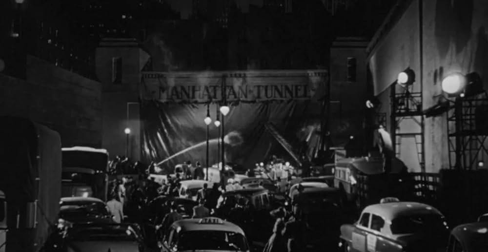 極地からの怪物 大カマキリの脅威の画像