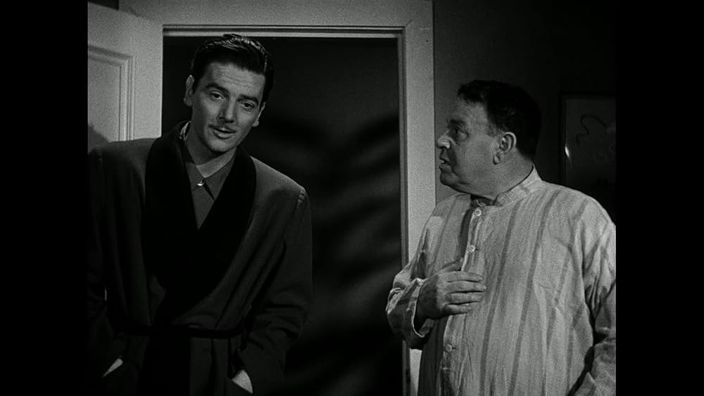 霧の中の逃走の画像