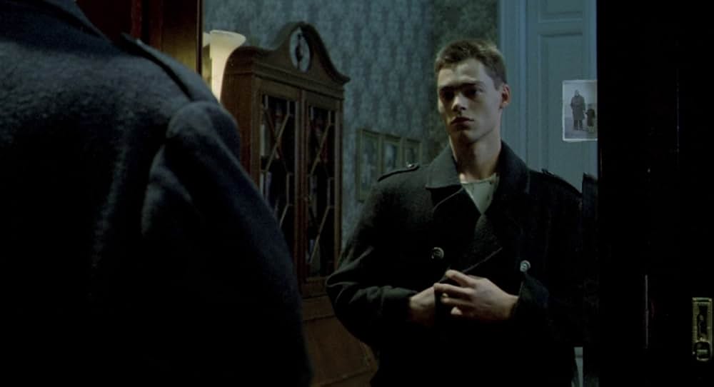 In A Glass Cageの画像