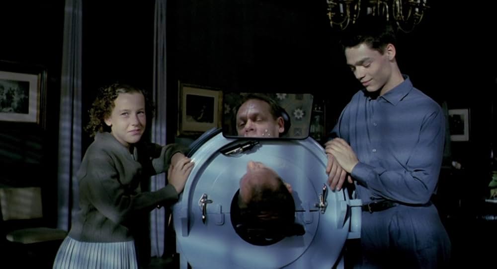 In A Glass Cageの画像