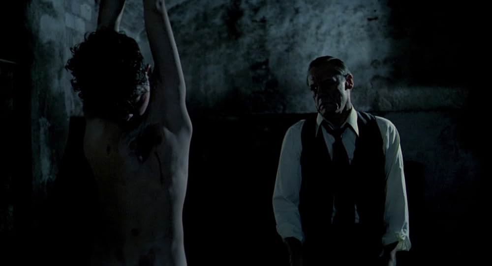 In A Glass Cageの画像