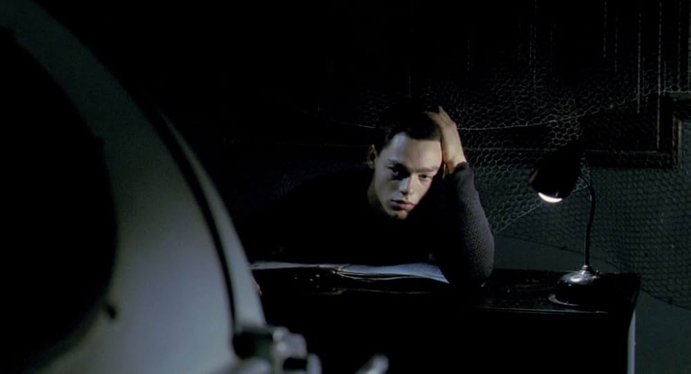 In A Glass Cageの画像