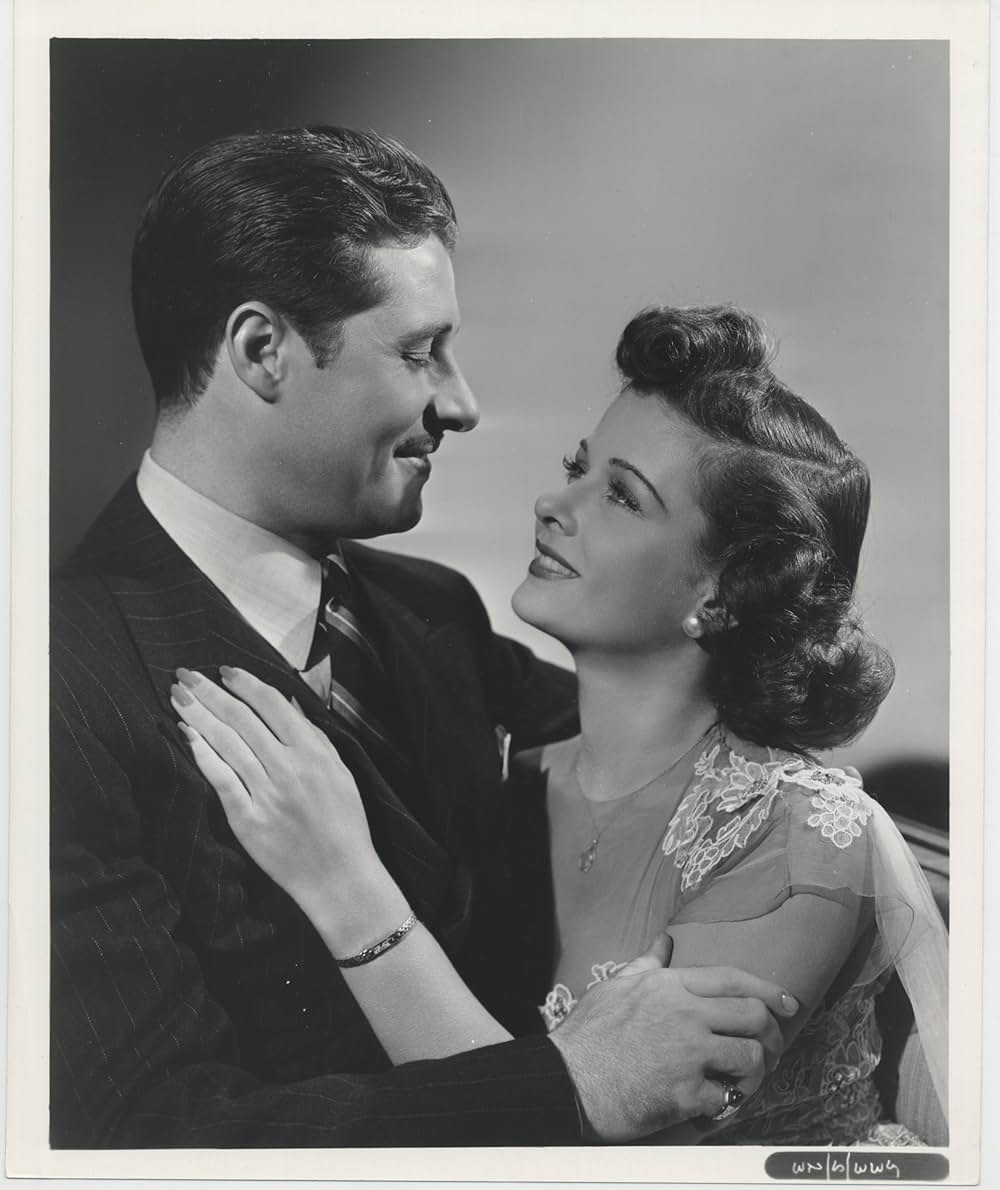 報道前線／爆撃下の通信回線の画像