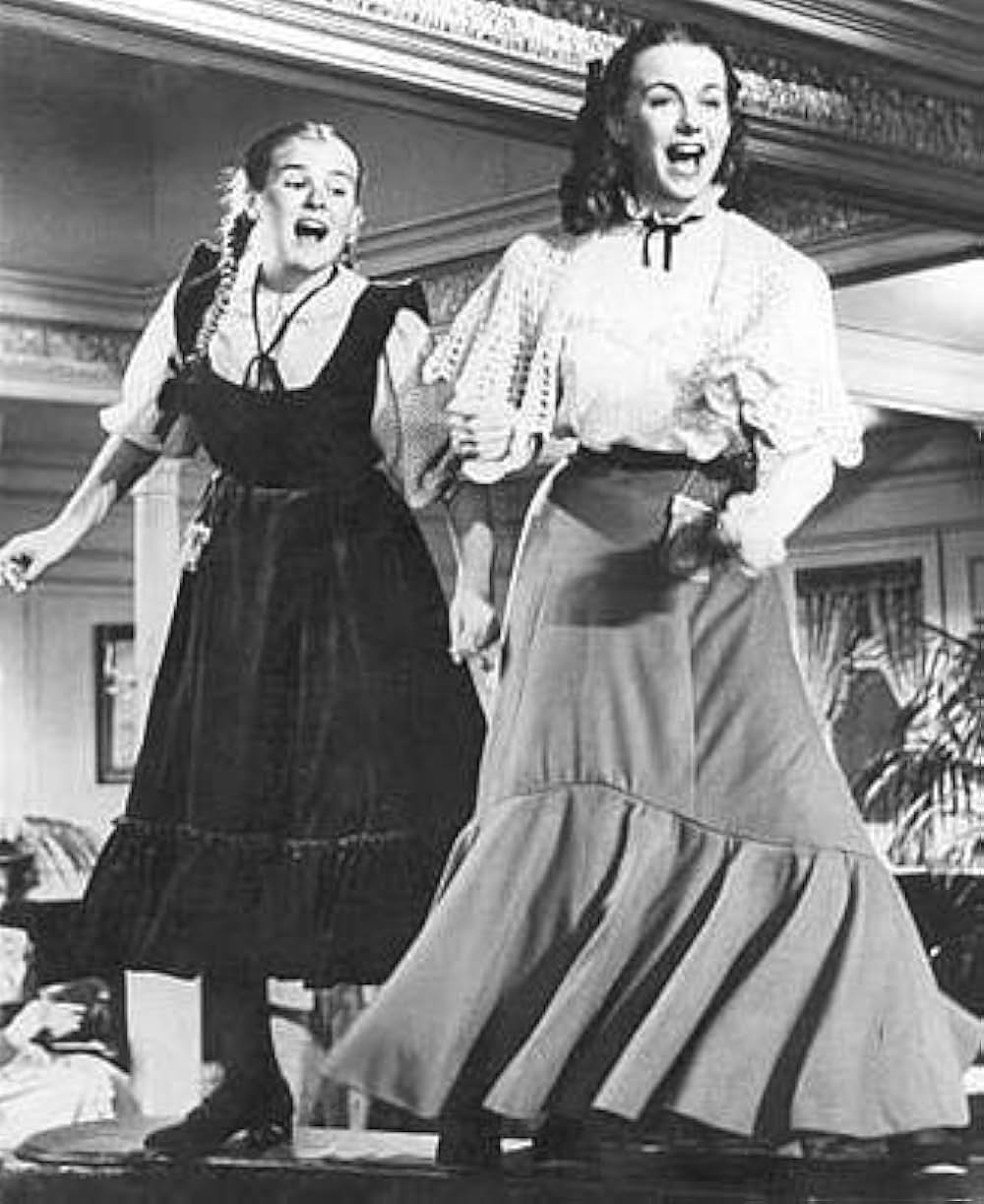 四人姉妹の画像