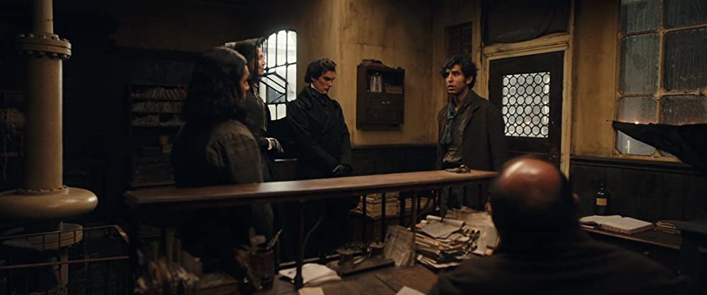 「どん底作家の人生に幸あれ！」デブ・パテルの画像