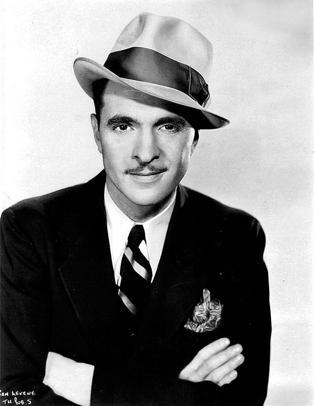 影なき男の影の画像