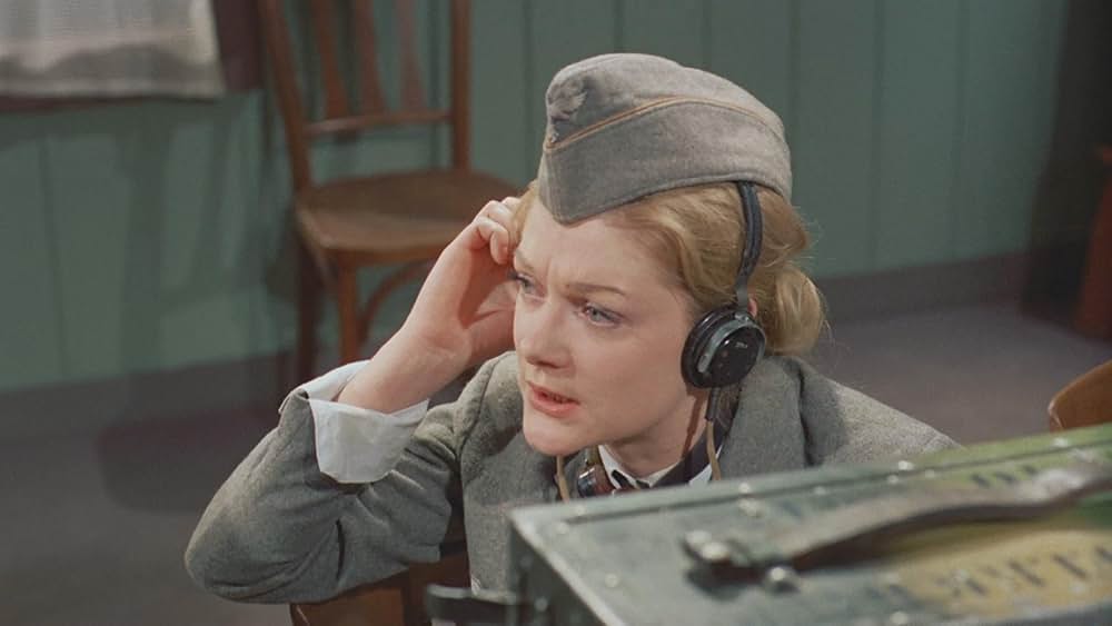 ナチ女親衛隊 全裸大作戦の画像