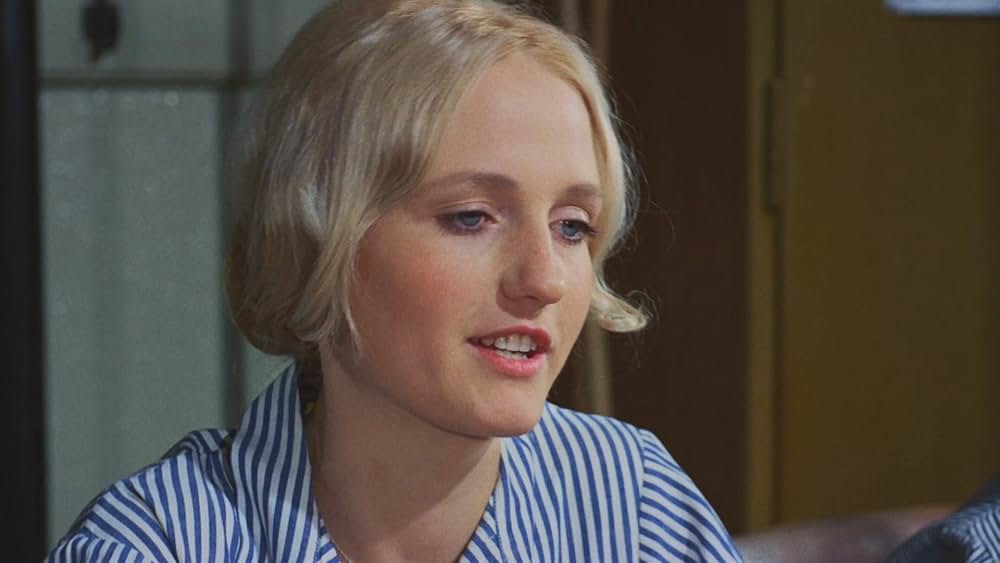 ナチ女親衛隊 全裸大作戦の画像