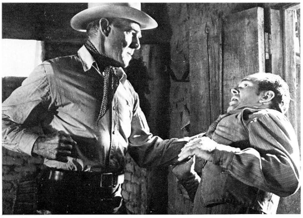 ブキャナン・ライズ・アローンの画像