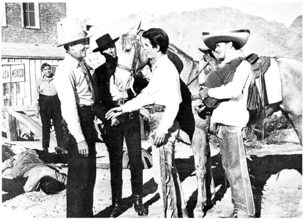 ブキャナン・ライズ・アローンの画像